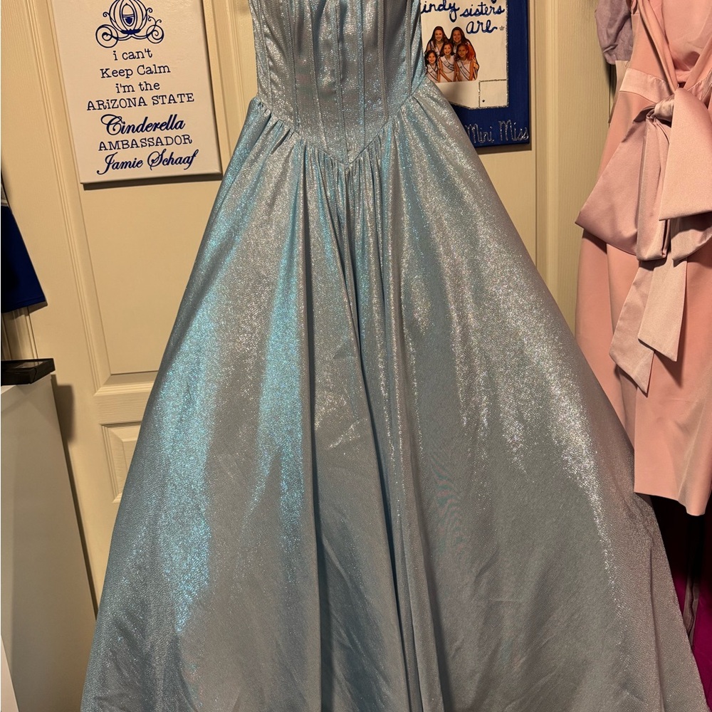 Elegant Shimmering Blue Gown